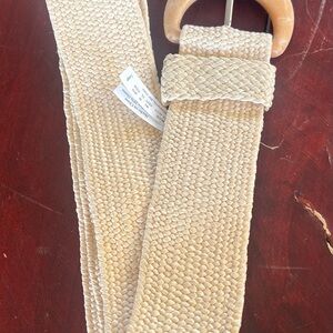 Universal Thread Tan Woven Belt